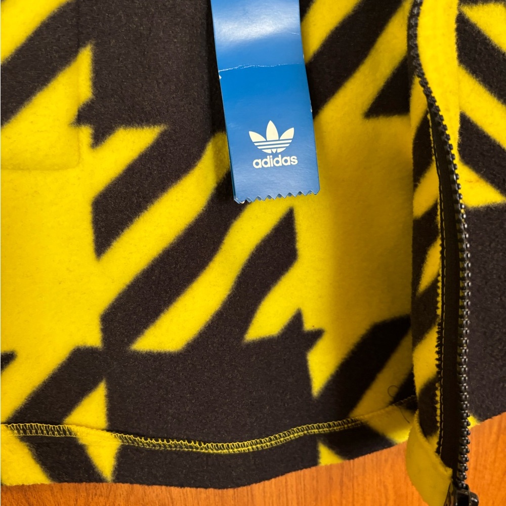 Adidas Women's Bold Yellow and Black Mini Skirt - Picture 6 of 8